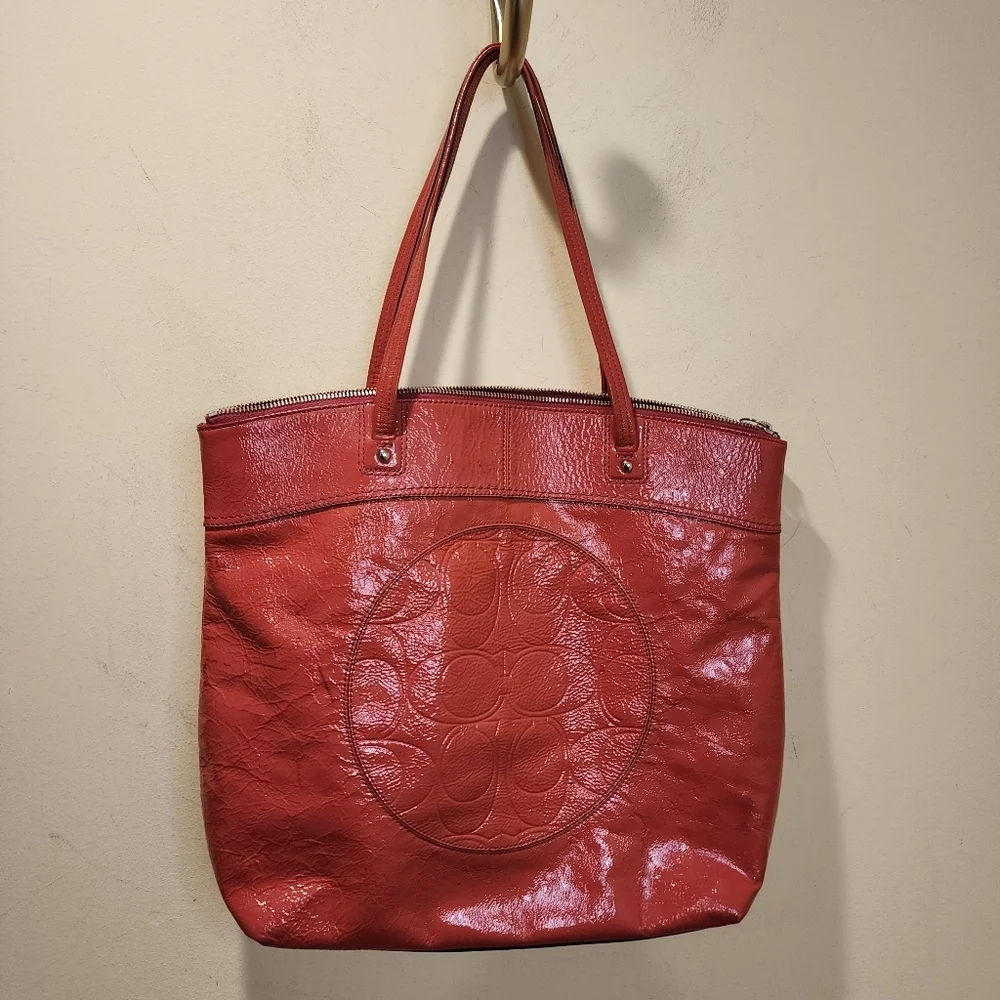 COACH LAURA PATENT  Leather Tote Bag